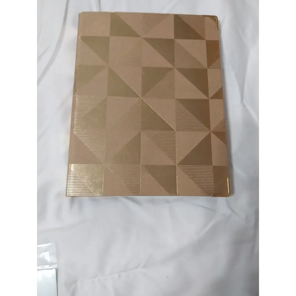 Unbranded studio kraft